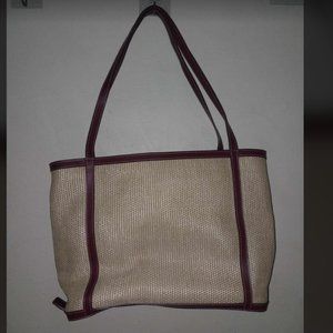 Maxx New York Straw Tote w/ black and white floral fabric lining